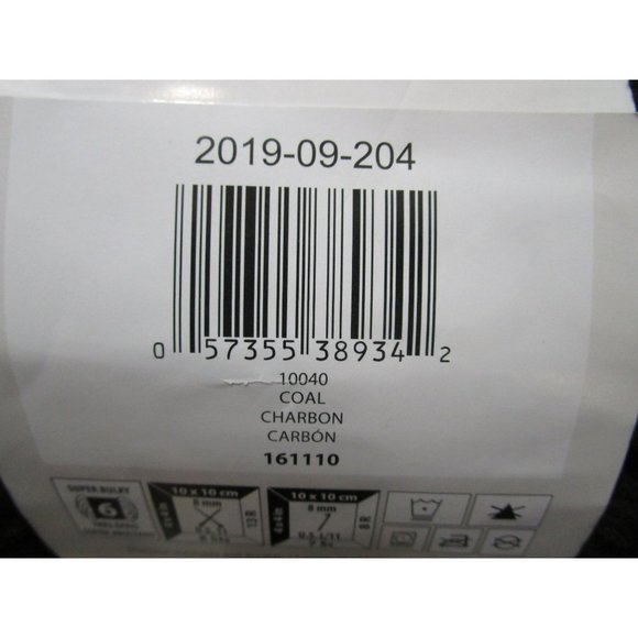 Bernat Yarnspirations Blanket 10.5 oz  220 yds Coal 161110 New - Picture 3 of 8